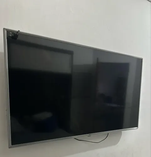 TV LG 50 (50UM7510PSB ) pra vender logo