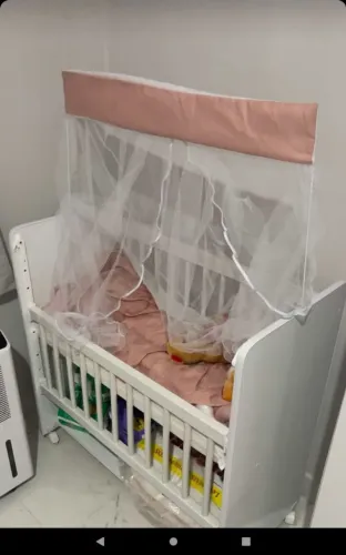 Mini berço com grade regulável vai com kit berço