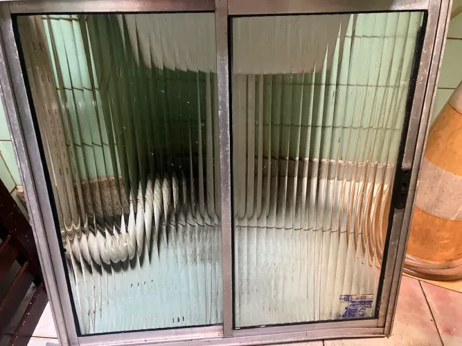 Vendo janela de alumínio