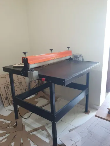 Maquina de corte e vinco + Facas e chapas de papelão