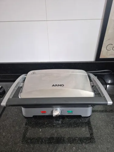 Grill Arno Dual Inox - Placas Antiaderentes e removíveis - Controle Temperatura