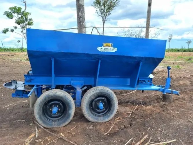 Distribuidor De Calcario / Fertilizante 