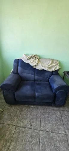 Sofá de 2 Lugares em Tecido Azul