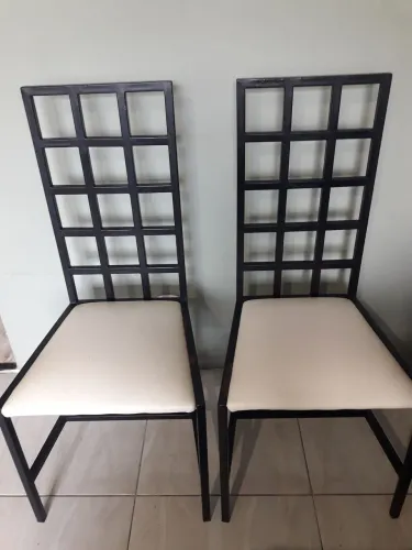 Duas cadeiras de ferro Design Moderno e Elegante