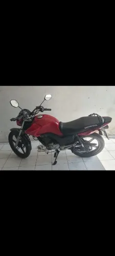 MOTO MUUITO CONSERVADA