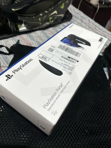 PlayStation Portal + Garantia Estendida até 2028 + Case e Película (Impecável)
