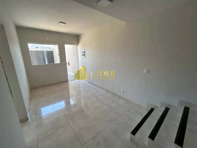 CASA ESTILO SOBRADO NO NOVO MUNDO