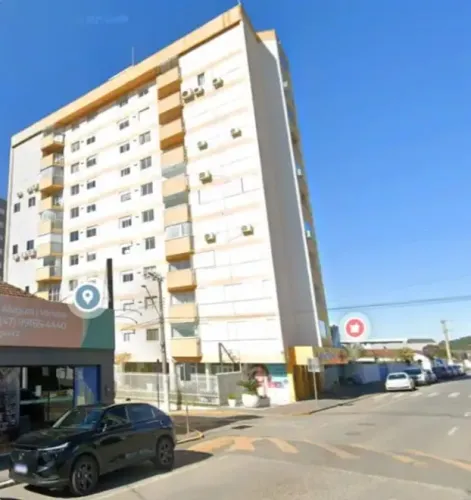 Apartamento localizado a 50m da praia