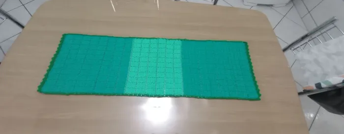 Caminho de mesa de crochê 