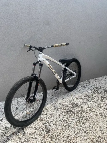 Bicicleta Absolute Brutus aro 26