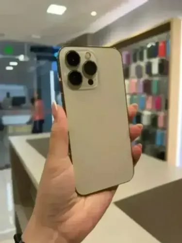iPhone 13 Pro 256GB Dourado / Seminovo / 86% Bateria / Garantia 30 Dias