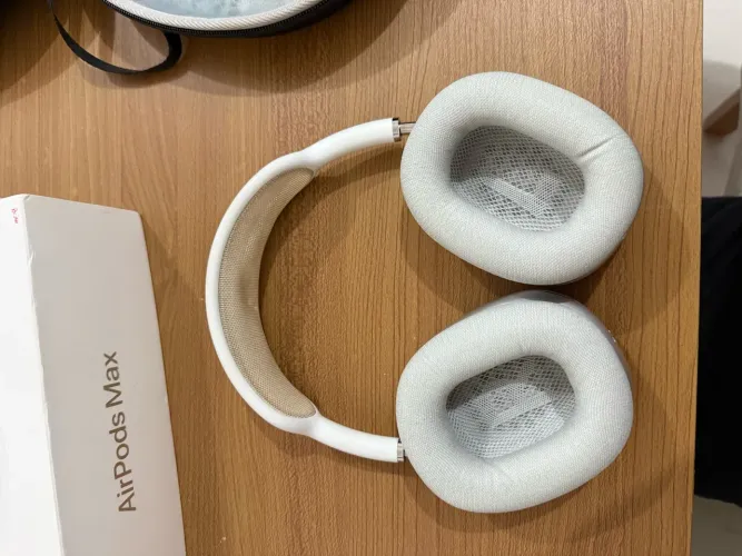 AirPods Max 6F25