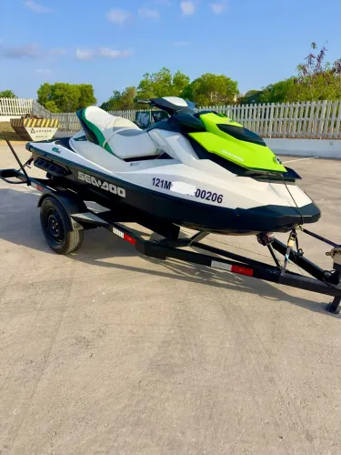 JET SKY Sea-Doo GTI 130 impecável