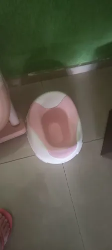 Um redutor sanitário e um piiniquinho da Buba