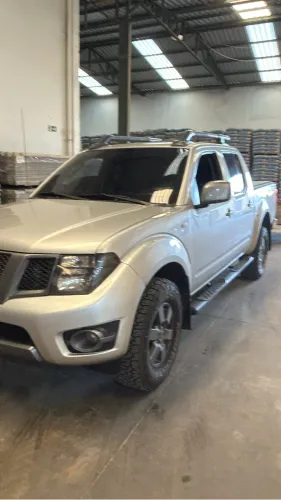 Nissan Frontier SV AT. CD 4X4 2.5 TB Dies. Aut. 2016
