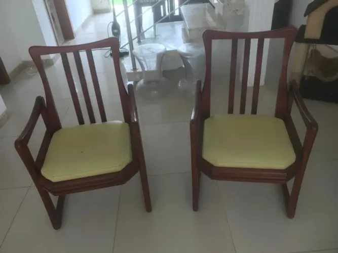 2 Cadeiras Poltronas