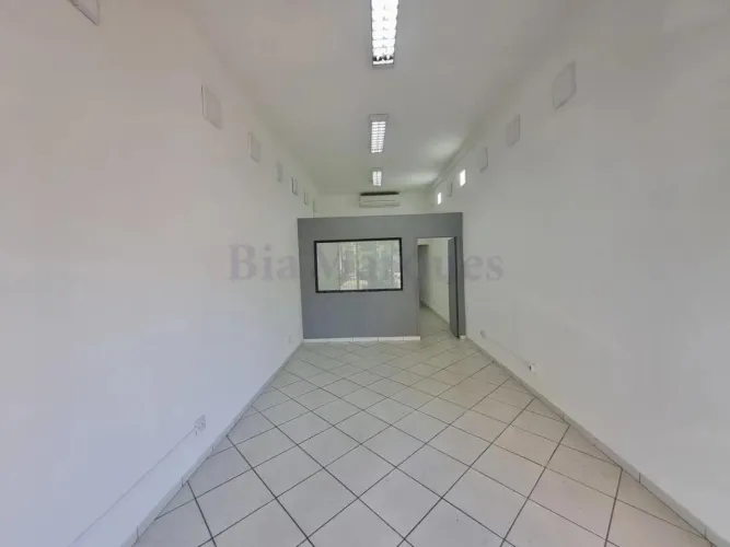 Sala comercial para alugar com 85m² de área útil na avenida Presidente Vargas, no Bairro J