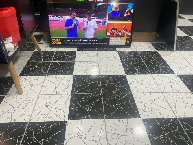Vendo tv  Samsung 55 polegadas obs não é Smartv 