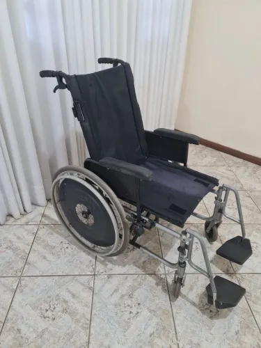 Cadeira de Rodas Reclinável Ortobras Para Obesos