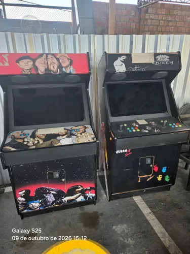 Vendo 2 game fliperarama tela de 32 de TV seminovas 1.800 inf *