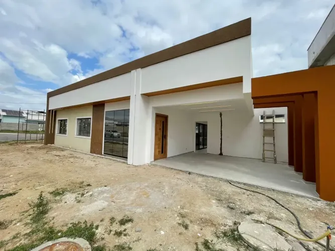 Casa Nova à Venda em Condomínio Fechado  São Pedro da Aldeia