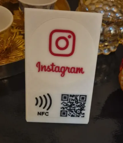 Plaquinha do Instagram com NFC e QR Code