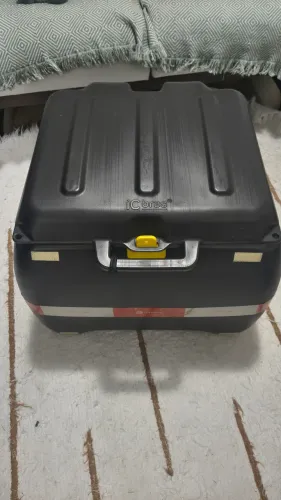 Baú da Icasa 100l com suporte de removível
