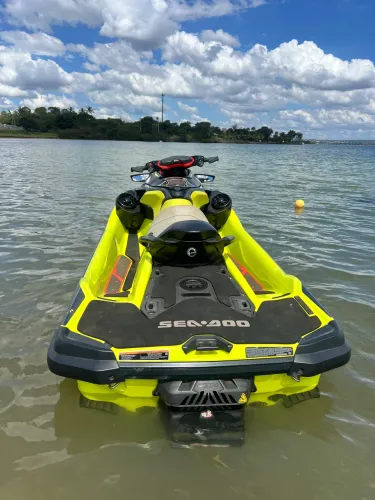 Jet ski RXTX 300 ano 2019 com poucas horas de uso