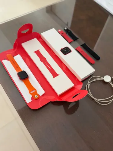 Apple Watch Series 6 40mm edição especial RED
