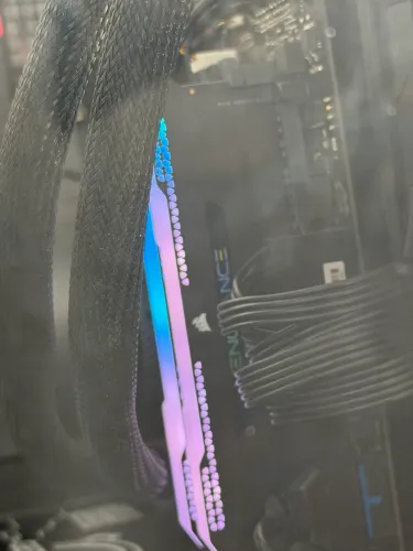 MEMÓRIA RAM CORSAIR 2X16 3200MHZ VENGEANCE 