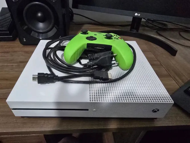 XBOX ONE S 1Tb