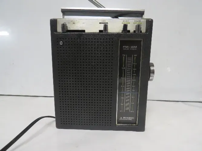 radio am fm antigo mitsubishi