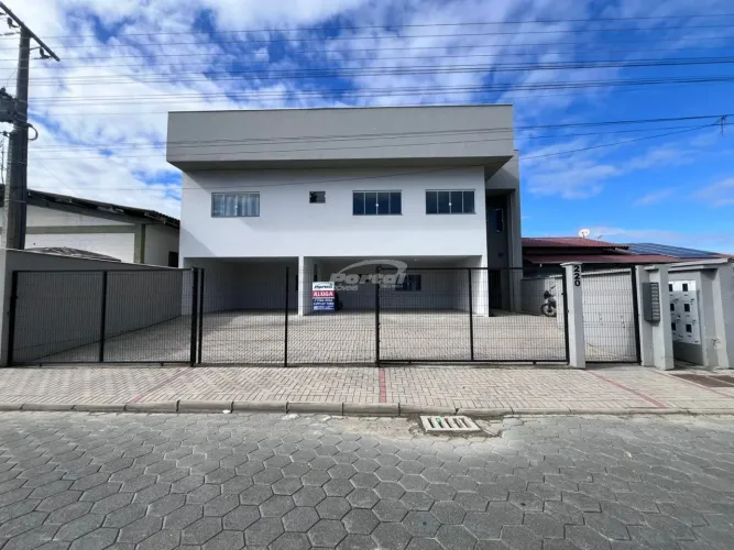 Excelente apartamento térreo no bairro Margem Esquerda em Gaspar!