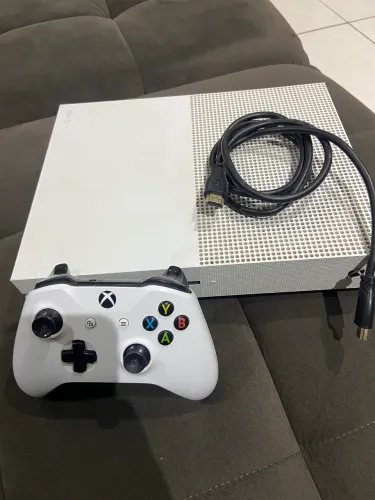 Vende-se Xbox One 
