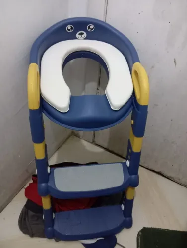 Assento escadinha desfralde infantil azul 