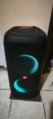 Vendo caixa JBl 310 Top