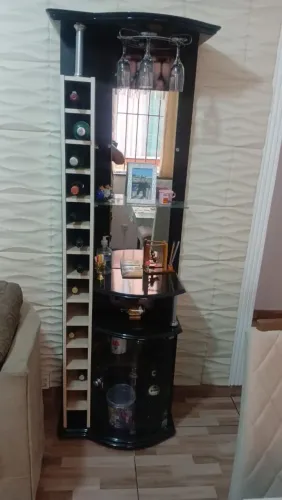 Barzinho adega com porta vinho 