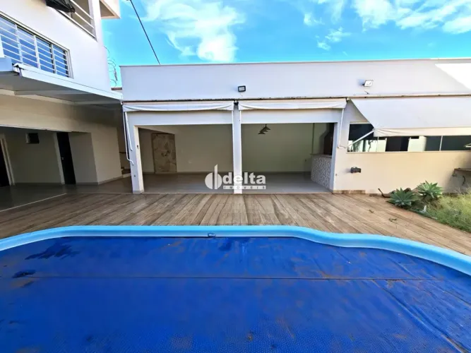 Casa Residencial disponível para locação no bairro Tabajaras em Uberlândia - MG