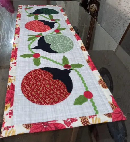 Trilho de mesa natalino 