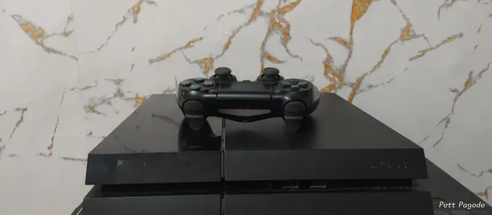 PS4 SLIM 528GB 1250 REAIS ACEITO TROCA E DIVIDO NO CARTAO