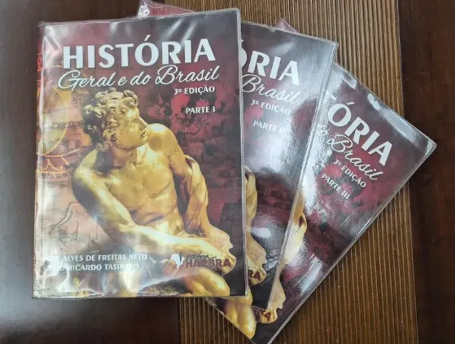 Livros didáticos/escolares
