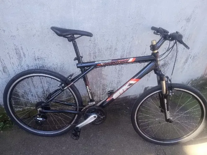 Bicicleta de alumínio 