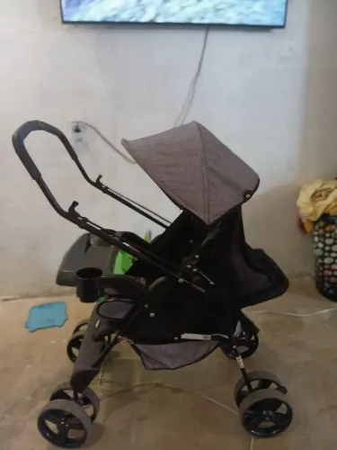 Vendo carrinho de bebe