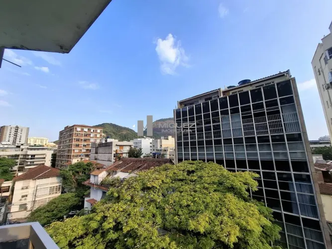 Aparatamento a Venda na Zona Sul, Composto por 3 Quartos, 2 Banheiros, 1 Suíte, 2 Vagas e