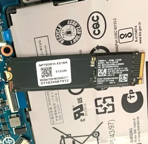 Notebook com SSD 512 GB - Para retirada de peças