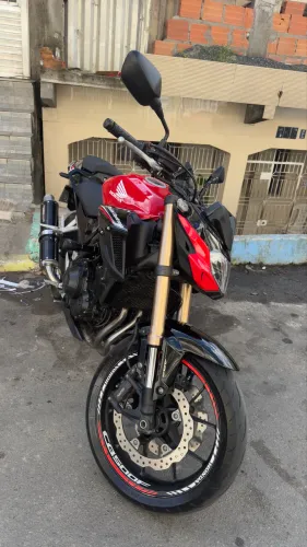 CB500F ABS 2023 R$ 39.000,00 | km: 12.500 | WhatsApp: *