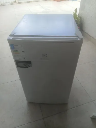 Frigobar 120L eletrôlux