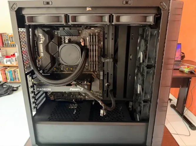 Computador RX 9060 XT16gb