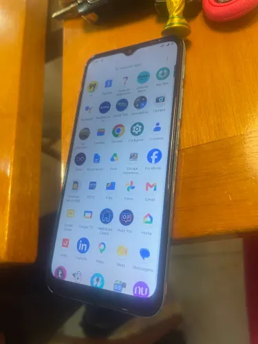 Celular moto G20