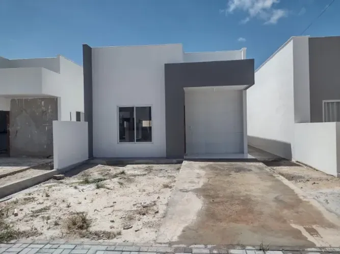 Casa nova em condomínio fechado há menos de 6 km da praia do francês